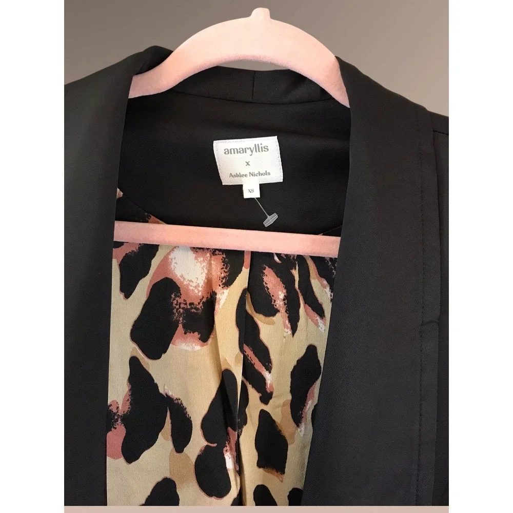 New Amaryllis x Ashlee Nichols Black Waterfall‎ Drape Leopard Lined Blazer XS